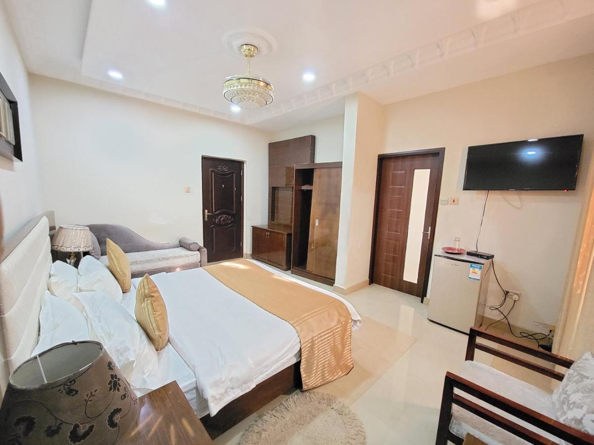 Afri-Royal Hotel Accra Exteriör bild