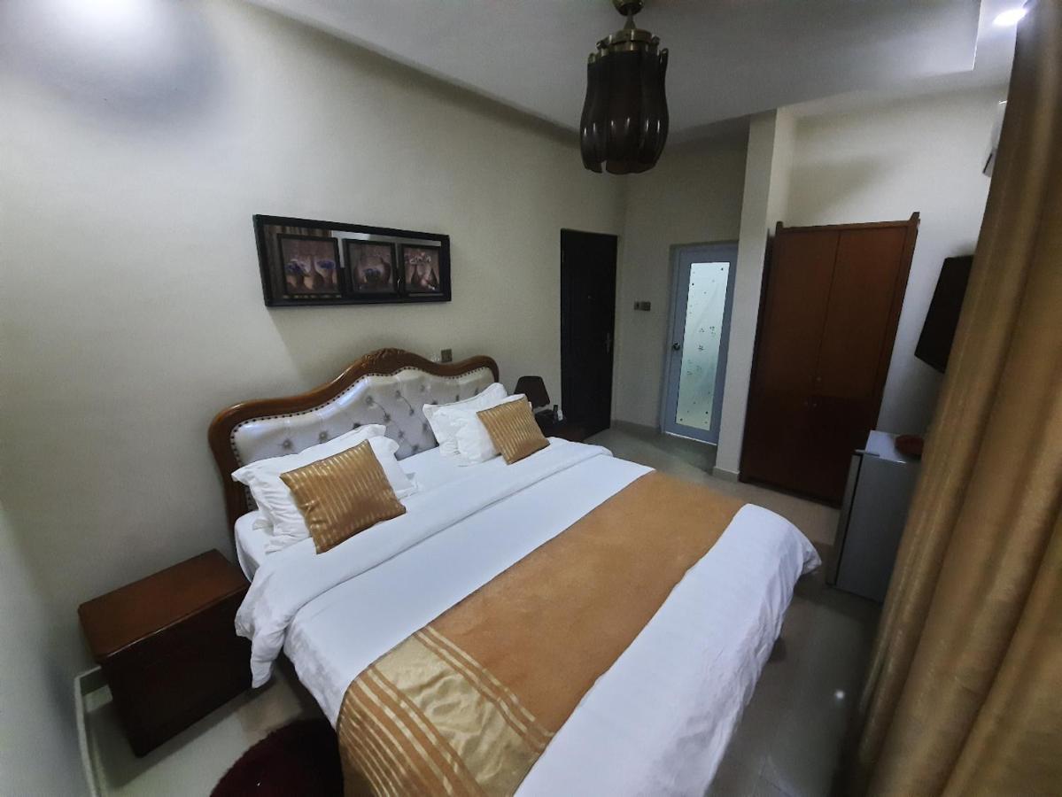 Afri-Royal Hotel Accra Exteriör bild
